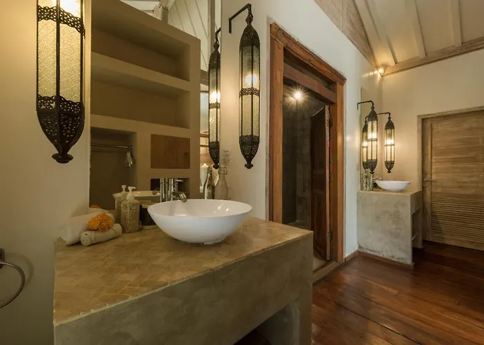 Villa Mannao By Finder
