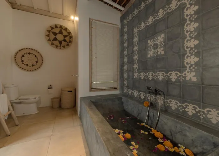 Villa Mannao By Finder *