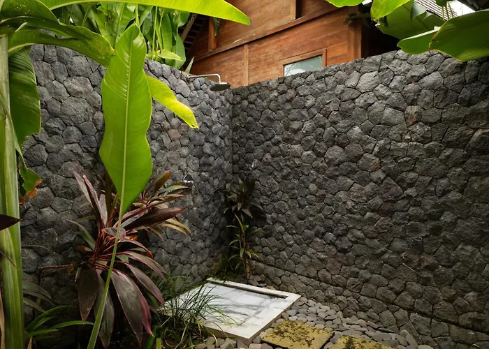 Villa Mannao By Finder *