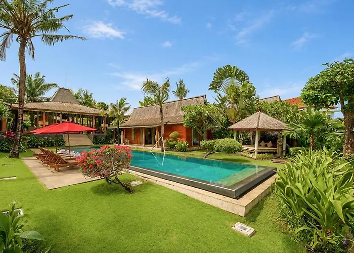Villa Mannao By Finder