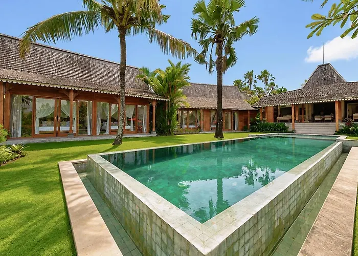 Villa Mannao By Finder *